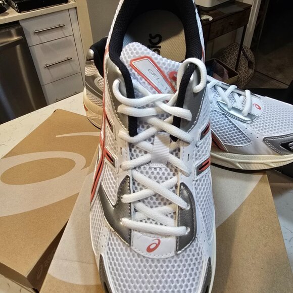 ASICS Gel-1130 White - Desert Red 1203A609-102 Mens Size 10 NEW SNEAKER SHOES - Picture 2 of 9